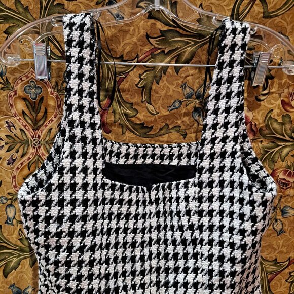 NWT new with tag open neck bare shift dress in a thick material houndstooth - Picture 3 of 10